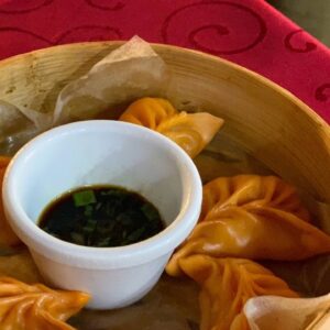 e10-kurinye-pelmeni-na-paru